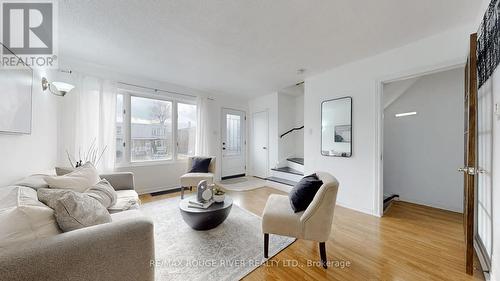 29 - 740 Kennedy Road, Toronto, ON - Indoor Photo Showing Living Room