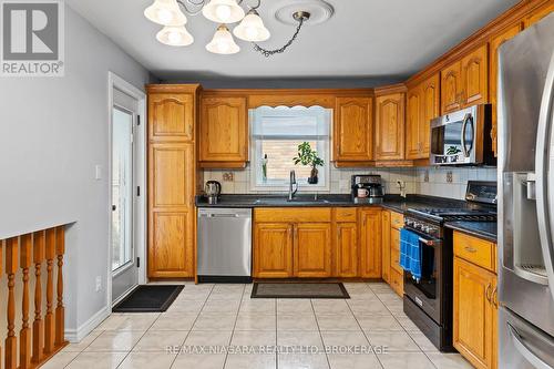 6019 Andrea Drive, Niagara Falls (218 - West Wood), ON - Indoor Photo Showing Kitchen