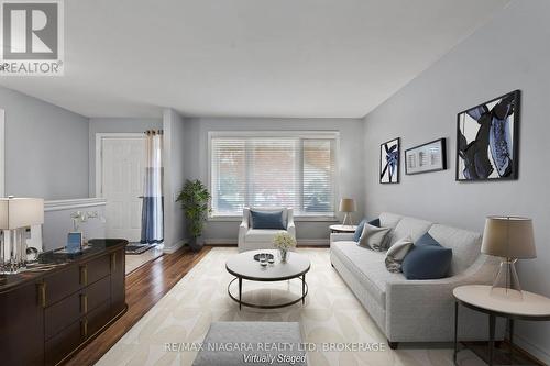 6019 Andrea Drive, Niagara Falls (218 - West Wood), ON - Indoor Photo Showing Living Room