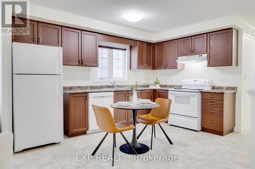 24B - 931 Glasgow Street, Kitchener, ON - Indoor Photo Showing Kitchen