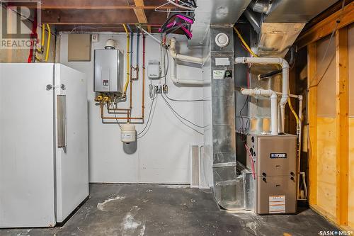 2417 Clarence Avenue S, Saskatoon, SK - Indoor Photo Showing Basement