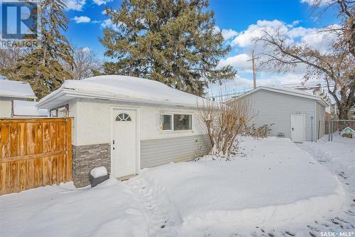 2417 Clarence Avenue S, Saskatoon, SK - Outdoor