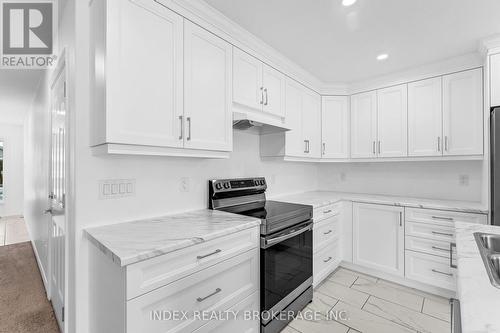 6 - 29 Schuyler Street, Brant, ON - Indoor Photo Showing Kitchen