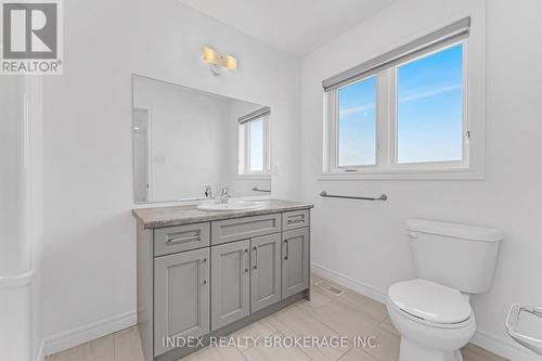 6 - 29 Schuyler Street, Brant, ON - Indoor Photo Showing Bathroom