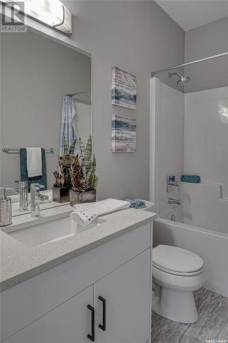 202 Kostiuk Crescent, Saskatoon, SK - Indoor Photo Showing Bathroom