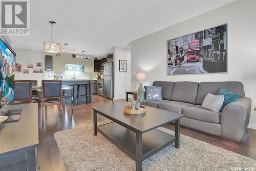 205 1640 Dakota Drive, Regina, SK - Indoor Photo Showing Living Room