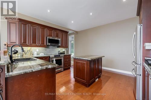 10 Earl Kennedy Road, Kawartha Lakes, ON - Indoor Photo Showing Kitchen With Upgraded Kitchen