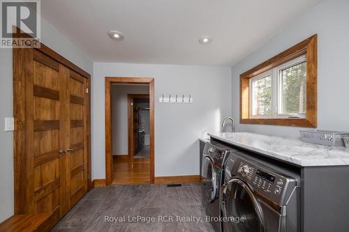 123 Lakeview Road, Grey Highlands, ON - Indoor Photo Showing Laundry Room