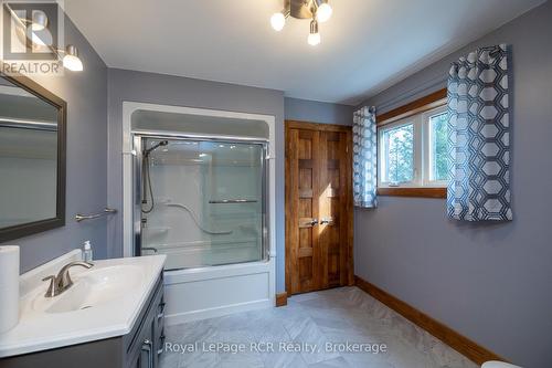 123 Lakeview Road, Grey Highlands, ON - Indoor Photo Showing Bathroom