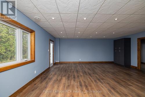 123 Lakeview Road, Grey Highlands, ON - Indoor Photo Showing Other Room