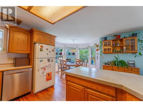 232 Farleigh Lake Road, Penticton, BC - Indoor Photo Showing Kitchen