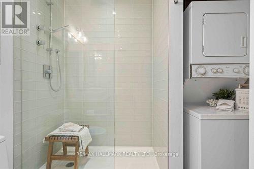 807 - 138 Princess Street, Toronto, ON - Indoor Photo Showing Laundry Room