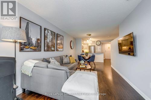 709 - 85 East Liberty Street, Toronto, ON - Indoor Photo Showing Living Room