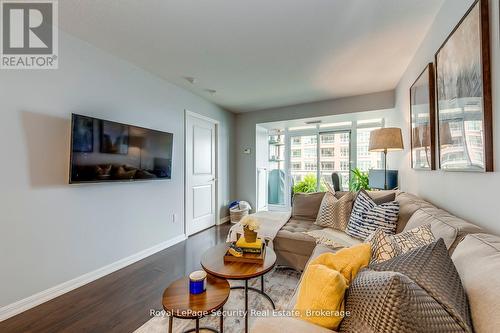 709 - 85 East Liberty Street, Toronto, ON - Indoor Photo Showing Living Room