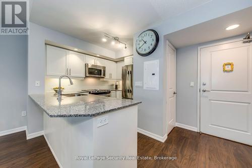 709 - 85 East Liberty Street, Toronto, ON - Indoor Photo Showing Kitchen