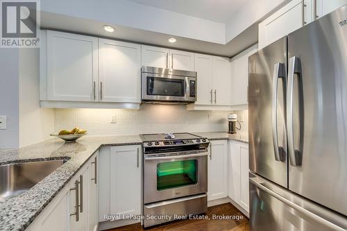 709 - 85 East Liberty Street, Toronto, ON - Indoor Photo Showing Kitchen With Stainless Steel Kitchen With Upgraded Kitchen