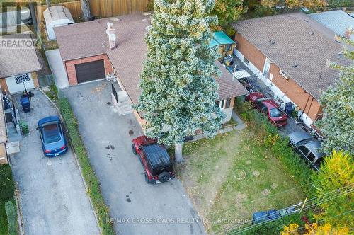 64 Chandler Drive, Toronto, ON - Outdoor