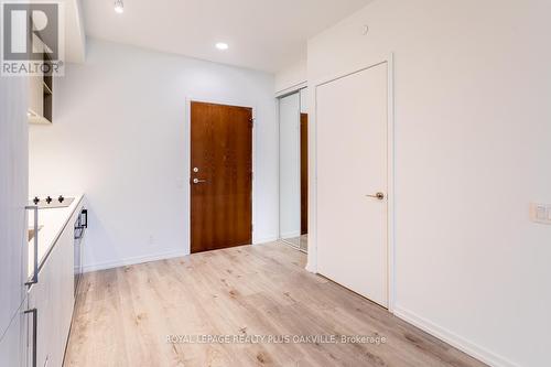 3801 - 7890 Jane Street, Vaughan, ON - Indoor Photo Showing Other Room