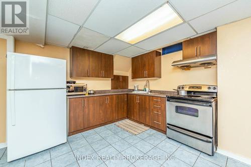 54 Brasswinds Court, Vaughan, ON - Indoor Photo Showing Kitchen