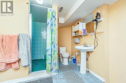 54 Brasswinds Court, Vaughan, ON - Indoor Photo Showing Bathroom