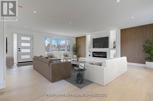 492 Birch Street, Collingwood, ON - Indoor Photo Showing Living Room With Fireplace