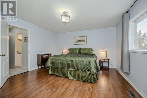 2077 Frontier Drive, Oakville, ON - Indoor Photo Showing Bedroom