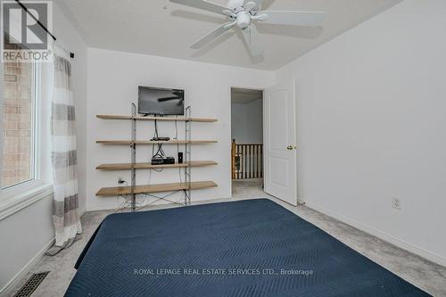 2077 Frontier Drive, Oakville, ON - Indoor Photo Showing Other Room