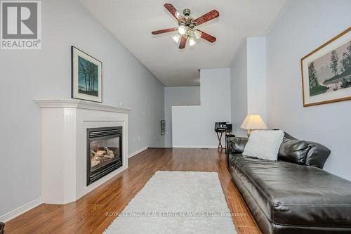 2077 Frontier Drive, Oakville, ON - Indoor Photo Showing Living Room With Fireplace