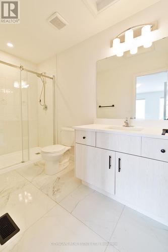 29 Bensley Lane, Hamilton, ON - Indoor Photo Showing Bathroom