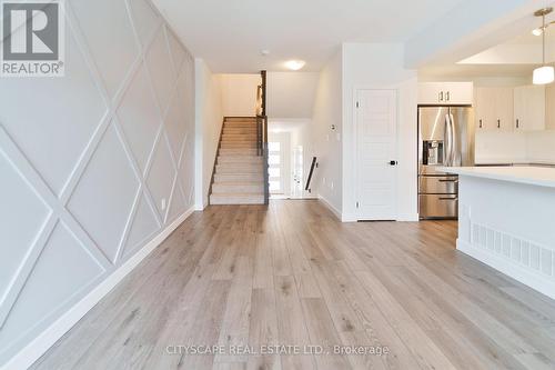 29 Bensley Lane, Hamilton, ON - Indoor Photo Showing Kitchen