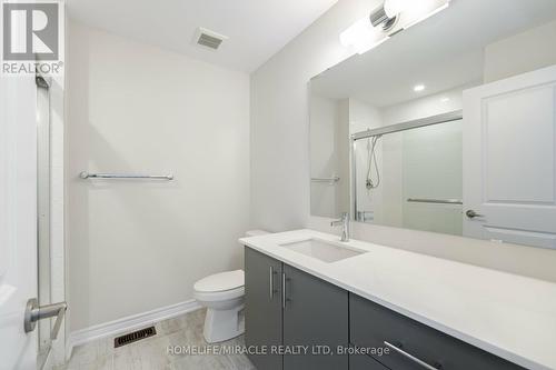 70 - 10 Birmingham Drive E, Cambridge, ON - Indoor Photo Showing Bathroom