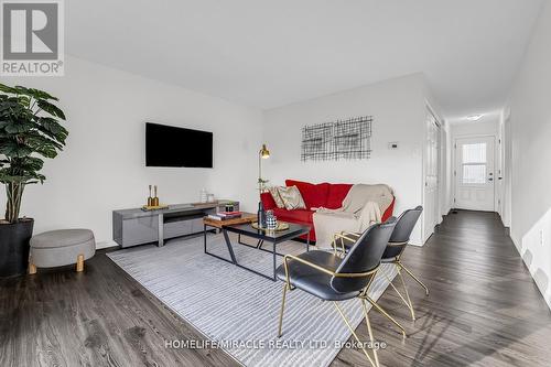 12 - 293 Limeridge Road W, Hamilton, ON - Indoor Photo Showing Living Room