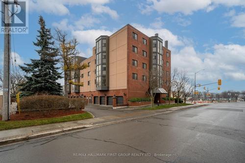 404 - 1 Queen Street, Cobourg, ON - Outdoor