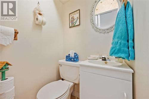 27 Turner Drive Unit# 34, Sarnia, ON - Indoor Photo Showing Bathroom