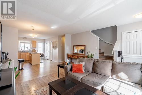 48 2801 Windsor Park Road, Regina, SK - Indoor Photo Showing Living Room