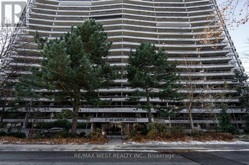 601 - 100 Quebec Avenue, Toronto, ON - Outdoor With Balcony