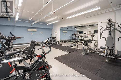 601 - 100 Quebec Avenue, Toronto, ON - Indoor Photo Showing Gym Room