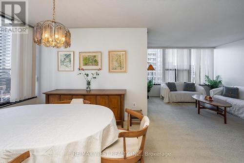 601 - 100 Quebec Avenue, Toronto, ON - Indoor Photo Showing Bedroom