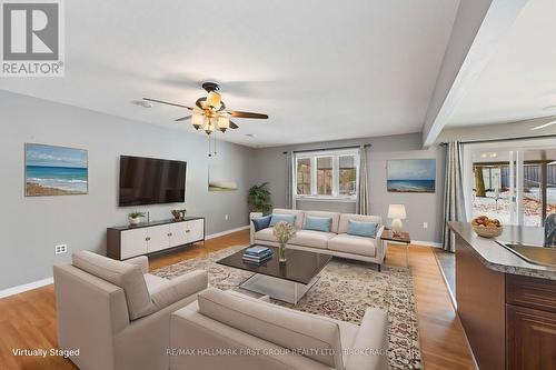 1041 Springfield Drive, Kingston (City Southwest), ON - Indoor Photo Showing Living Room