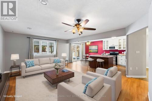 1041 Springfield Drive, Kingston (City Southwest), ON - Indoor Photo Showing Living Room