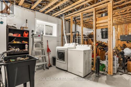 1410 Du Golf Road, Clarence-Rockland, ON - Indoor Photo Showing Laundry Room