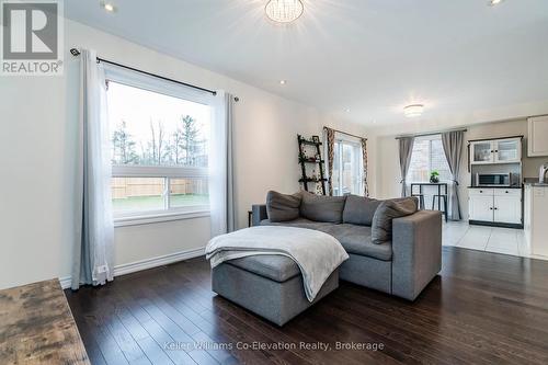 55 Hatton Drive, Penetanguishene, ON - Indoor Photo Showing Living Room