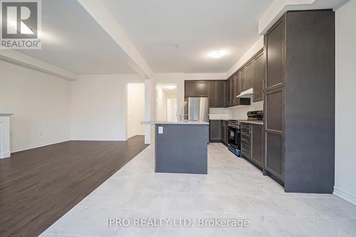 20 Cobriza Crescent, Brampton, ON - Indoor Photo Showing Kitchen