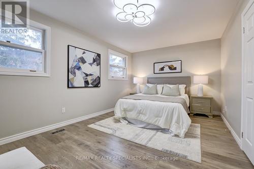 4039 Farrier Court, Mississauga, ON - Indoor Photo Showing Bedroom