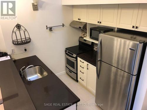 48 - 217 St George Street, Toronto, ON - Indoor Photo Showing Kitchen