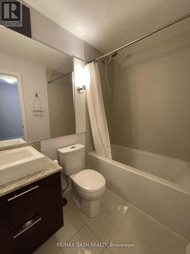 708 - 8 Mercer Street, Toronto, ON - Indoor Photo Showing Bathroom