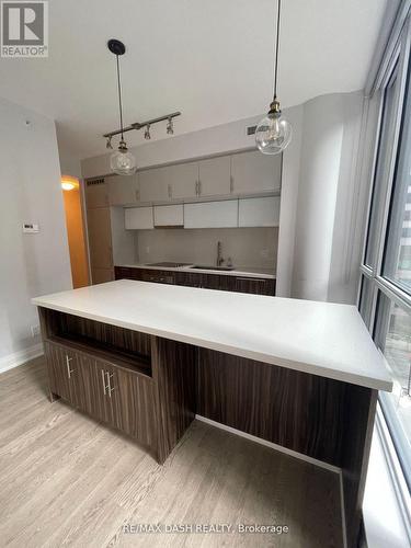 708 - 8 Mercer Street, Toronto, ON - Indoor Photo Showing Kitchen