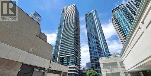 1806 - 33 Bay Street, Toronto, ON - Outdoor With Facade