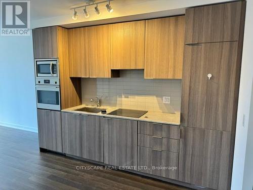 708 - 11 Wellesley Street, Toronto, ON - Indoor Photo Showing Kitchen