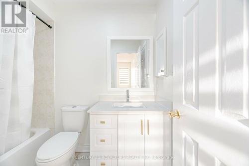 71 Maple Valley Street, Brampton, ON - Indoor Photo Showing Bathroom